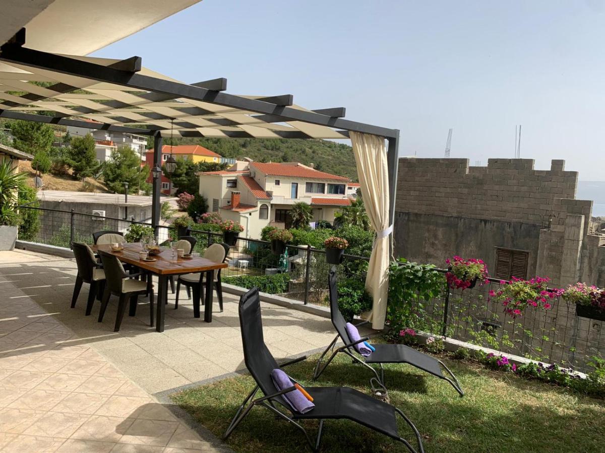 Apartmani Bilic Dugi Rat Exterior foto