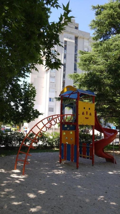 Apartmani Bilic Dugi Rat Exterior foto